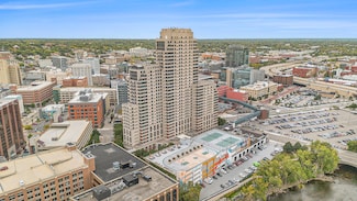 67 Campau Cir NW Unit 2206, Grand Rapids, MI 49503