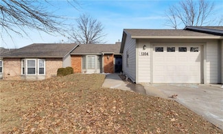 1304 W Campbell Blvd, Raymore, MO 64083