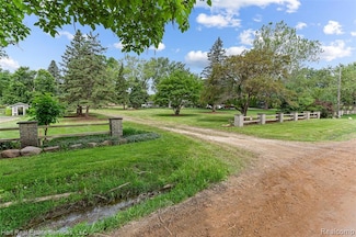 9013 N Canton Center Rd, Plymouth, MI 48170