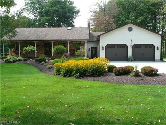 1409 Ravinewood Dr, Austinburg, OH 44010