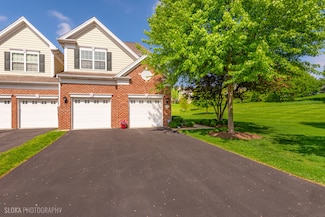 1110 Pine Valley Ct, Elgin, IL 60124