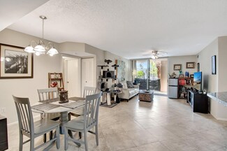 1000 Scotia Dr Unit 204, Hypoluxo, FL 33462