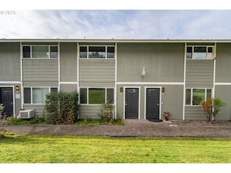885 NE Sunset St Unit 11, Roseburg, OR 97470