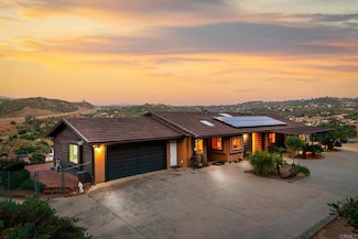295 Arnold Way, Alpine, CA 91901
