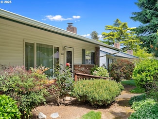 1031 NE 90th Ave Unit C, Portland, OR 97220