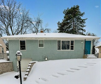 715 20th Ave N, South Saint Paul, MN 55075