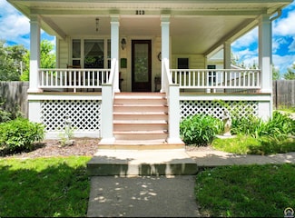 213 W Alma St, Saint Marys, KS 66536