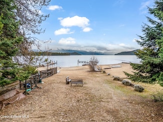 32 Old Schneider Rd, Priest Lake, ID 83856