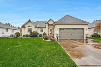 2576 Ferchen St, Niagara Falls, NY 14304