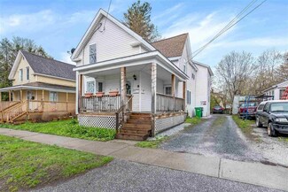 8 S Elm St, Saint Albans, VT 05478