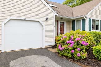 15 Pebble Beach Ave, Mashpee, MA 02649