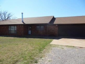 11723 N 2280 Rd, Cordell, OK 73632