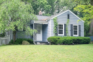 269 E Oak Grove Ave, Kalamazoo, MI 49004