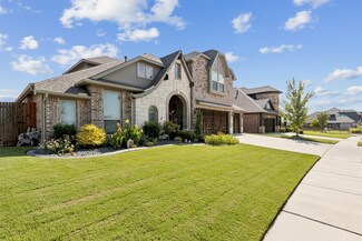404 Richard St, Burleson, TX 76028