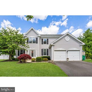38 Heritage Dr, Allentown, NJ 08501