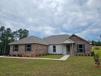 38 Cane Bend Dr, Carriere, MS 39426