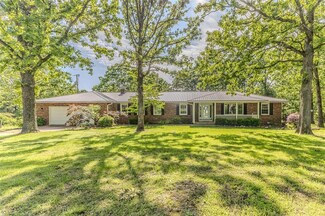 21509 Rockwell Dr, Lebanon, MO 65536