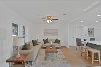 552 Norwood Dr, Hurst, TX 76053