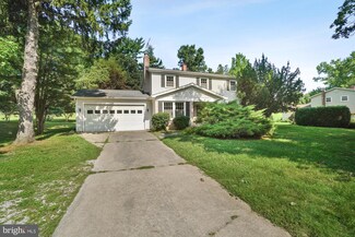 16524 Redland Rd, Derwood, MD 20855