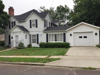 311 W 12th St, Trenton, MO 64683
