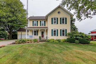 2004 Huron Avery Rd, Huron, OH 44839