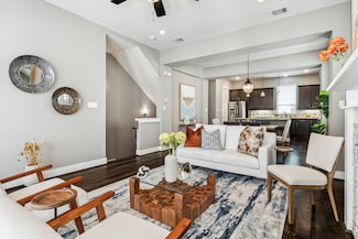 783 Waverly St, Houston, TX 77007
