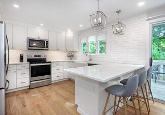 560 Bedford St Unit A2, Abington, MA 02351