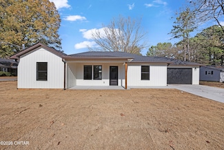 1106 Lusk St, Milan, TN 38358