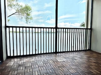 117 Lake Emerald Dr Unit 205, Oakland Park, FL 33309