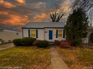 22453 Cushing Ave, Eastpointe, MI 48021