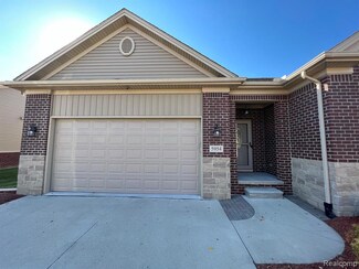 5954 Purple Martin Dr, South Rockwood, MI 48179