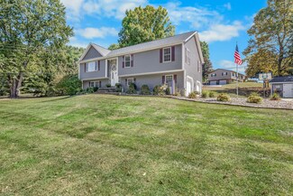 5000 Pine Valley Dr, Zanesville, OH 43701