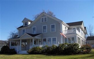 36 Rendezvous Ln, Barnstable, MA 02630