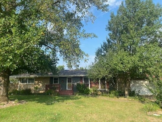 703 Frederick St, Mountain Grove, MO 65711