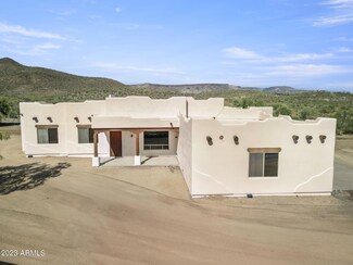 49903 N 21st Dr, New River, AZ 85087