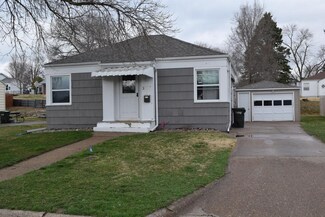 3 Storms Ct, Fort Madison, IA 52627