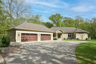 1940 Hillside Ct, Delafield, WI 53018