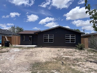 412 E Bowie St, Del Rio, TX 78840