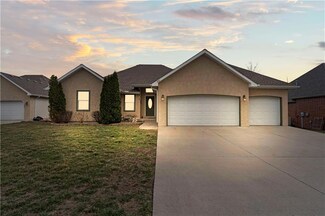21507 Murlo Cir, Peculiar, MO 64078