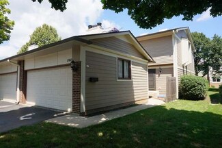 844 Bluebird St, Deerfield, IL 60015