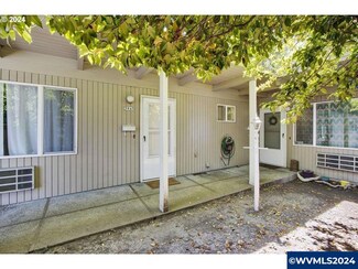 3945 SE 33rd Place, Portland, OR 97202