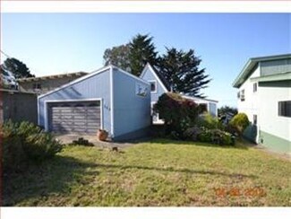 538 Kelmore St, Moss Beach, CA 94038