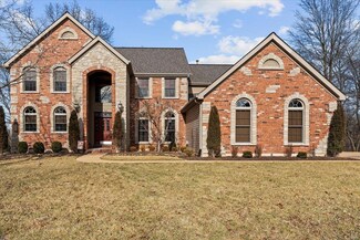 702 Hesemann Ridge Ct, Ballwin, MO 63021