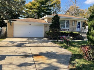 566 N Howard Ave, Elmhurst, IL 60126