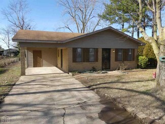 829 Mildred Ave, Trumann, AR 72472