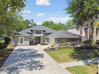 5813 Bent Grass Dr, Valrico, FL 33596