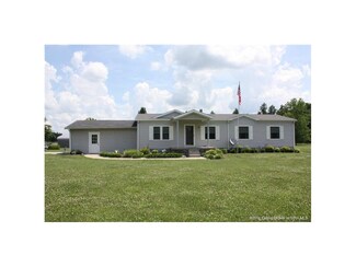 5819 S State Road 3, Lexington, IN 47138