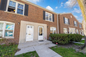 2956 Des Plaines Ave, North Riverside, IL 60546