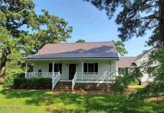 1871 White Plains Rd, Engelhard, NC 27824