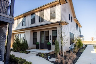 4607 S 47th St, Rogers, AR 72758